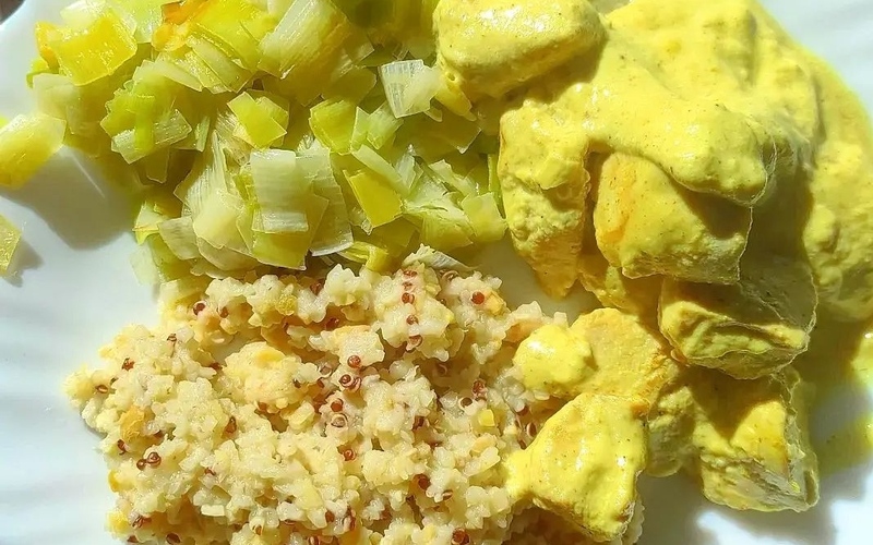 Coco curry, poulet et fondue de poireaux Les Recette de A à Z