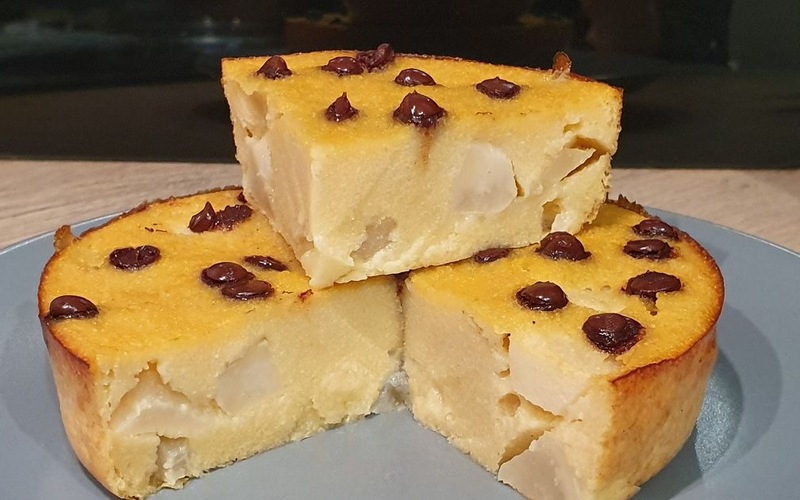 Recette Gateau De Semoule Poire Pepites De Chocolat Pas Chere Et Facile Cuisine Etudiant